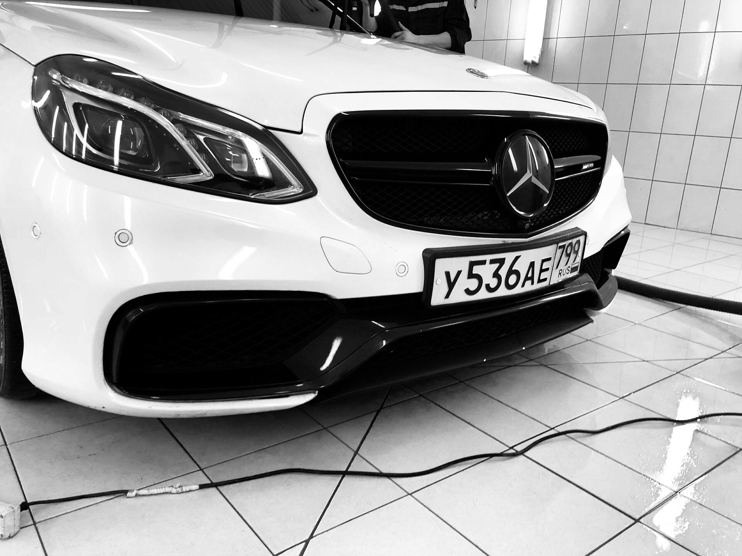 Антихром на Mercedes 212