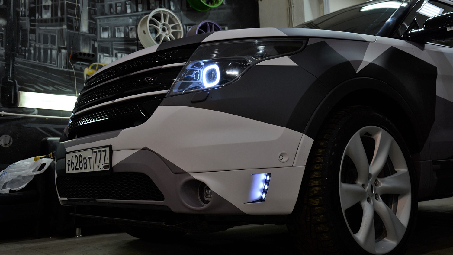 Оклейка Ford Explorer