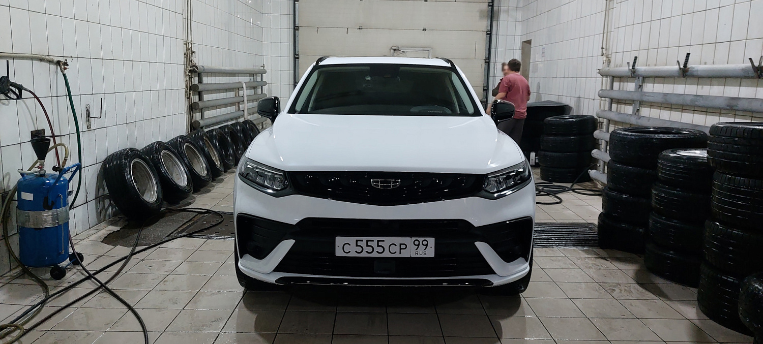 Антихром Geely Tugella