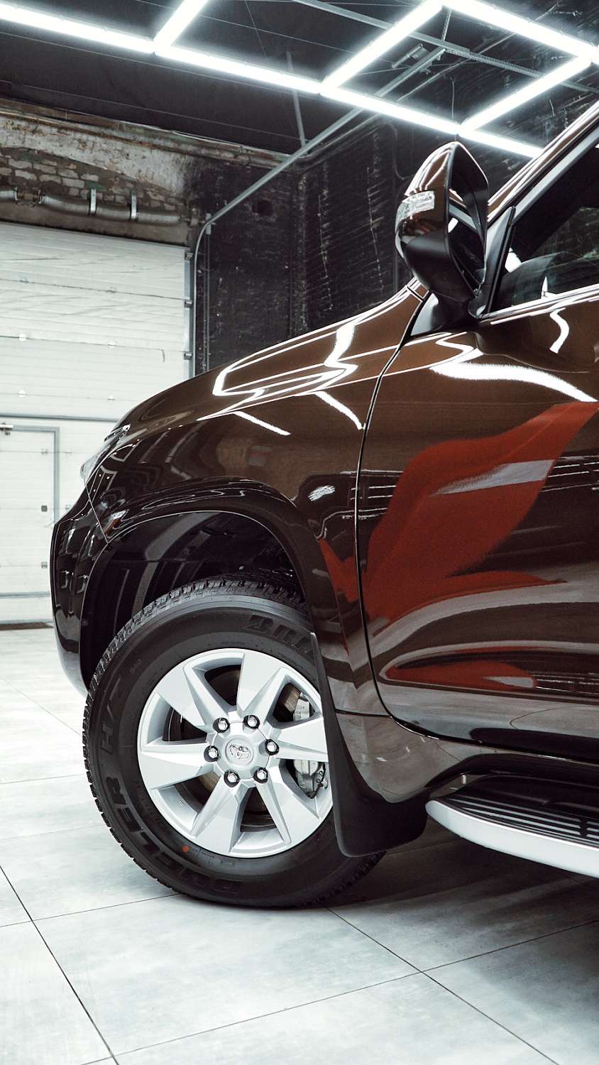 Оклейка пленкой Toyota Land Cruiser Prado