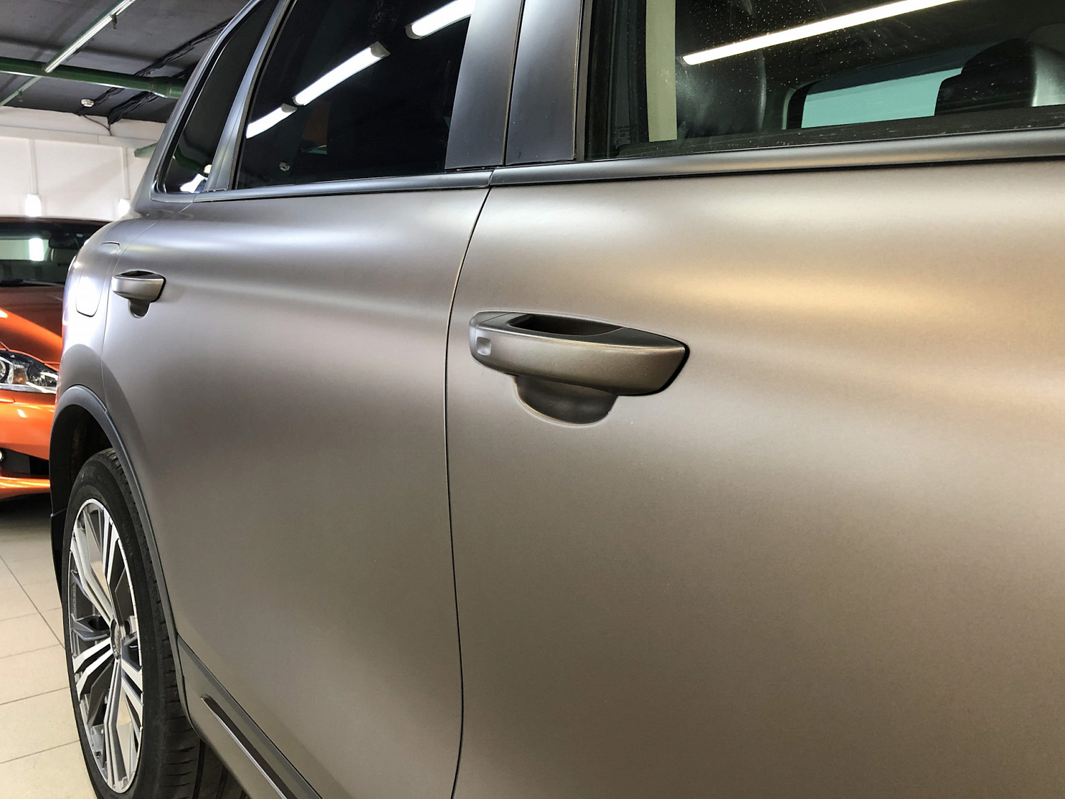 Оклейка пленкой Volkswagen Touareg