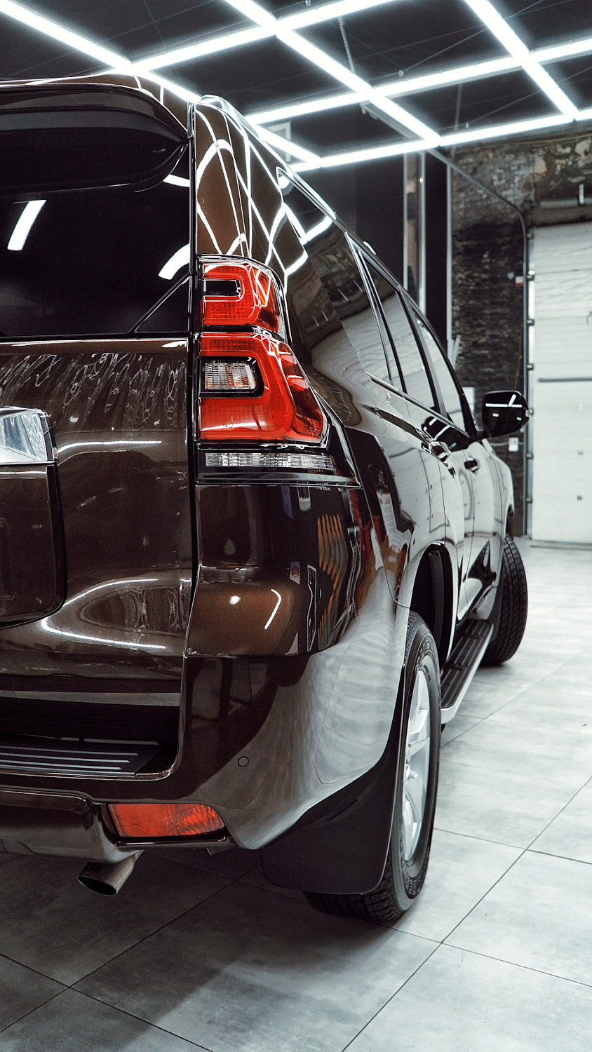 Оклейка пленкой Toyota Land Cruiser Prado