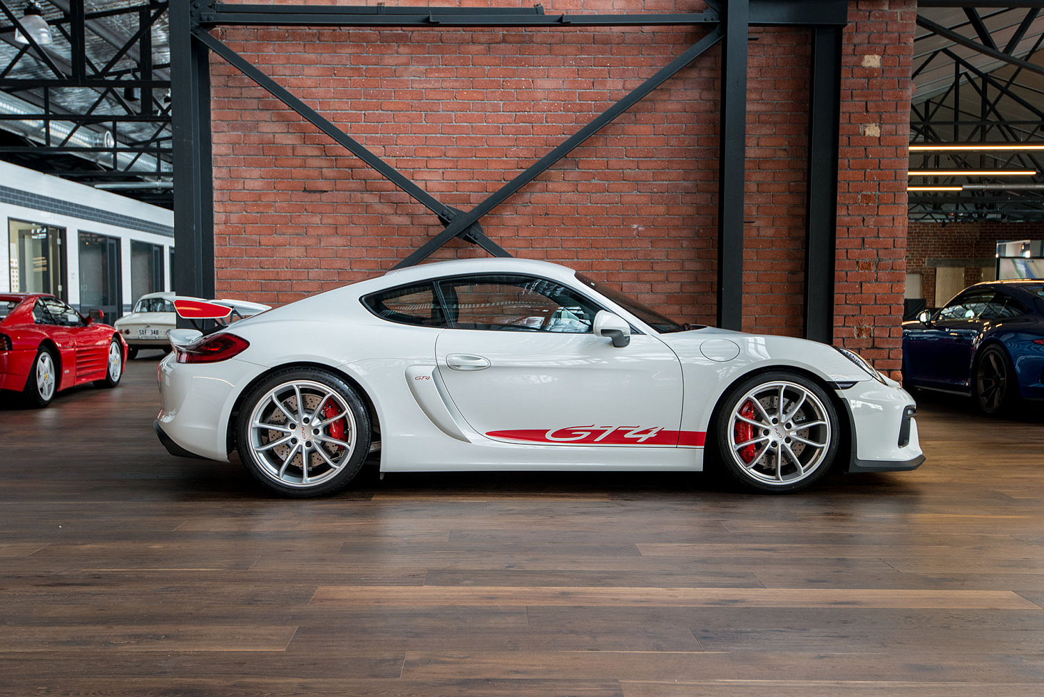 Оклейка Porsche Cayman