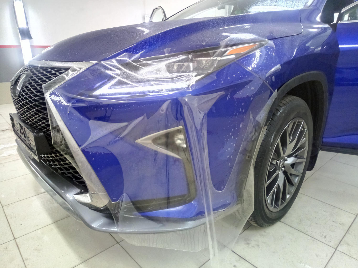 Оклейка пленкой Lexus