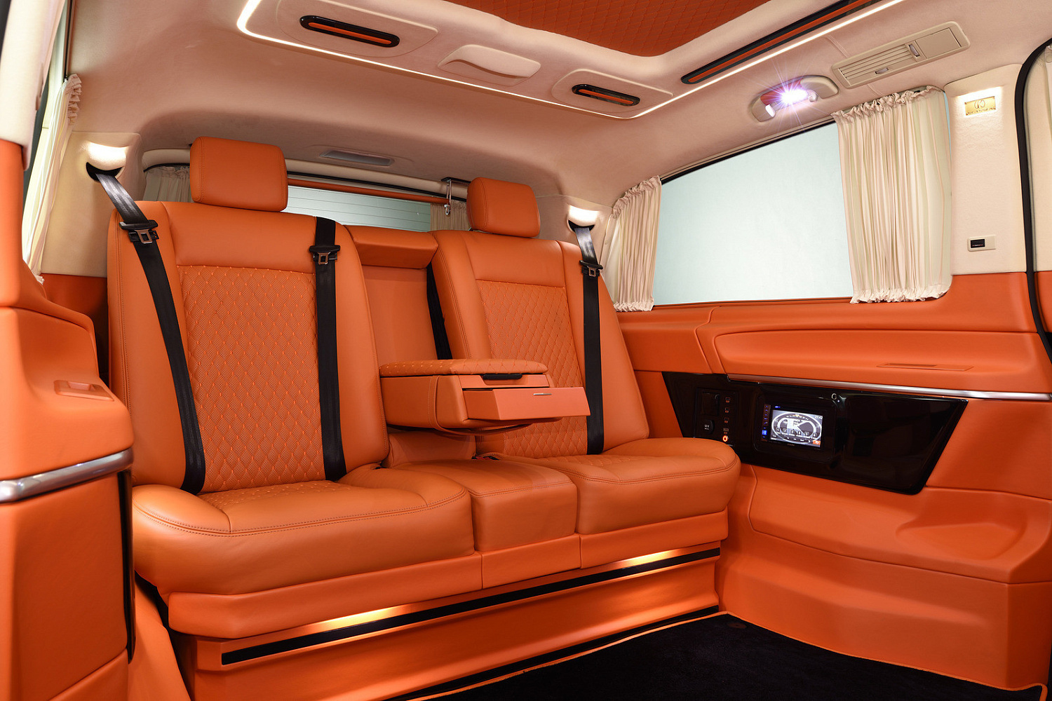 Mercedes Benz V-CLASS V 300 Мобильный офис на колесах