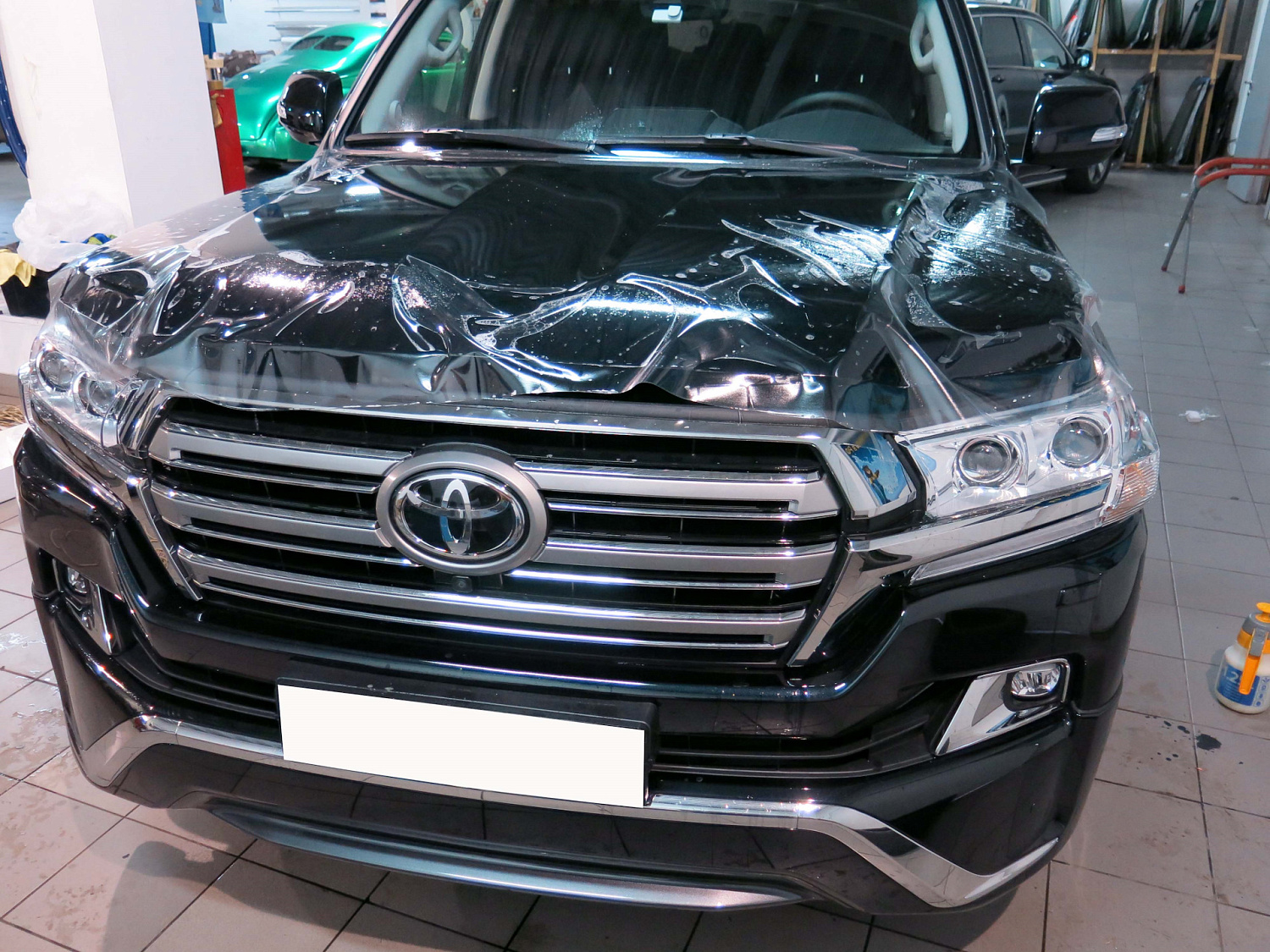 Оклейка пленкой Toyota Land Cruiser