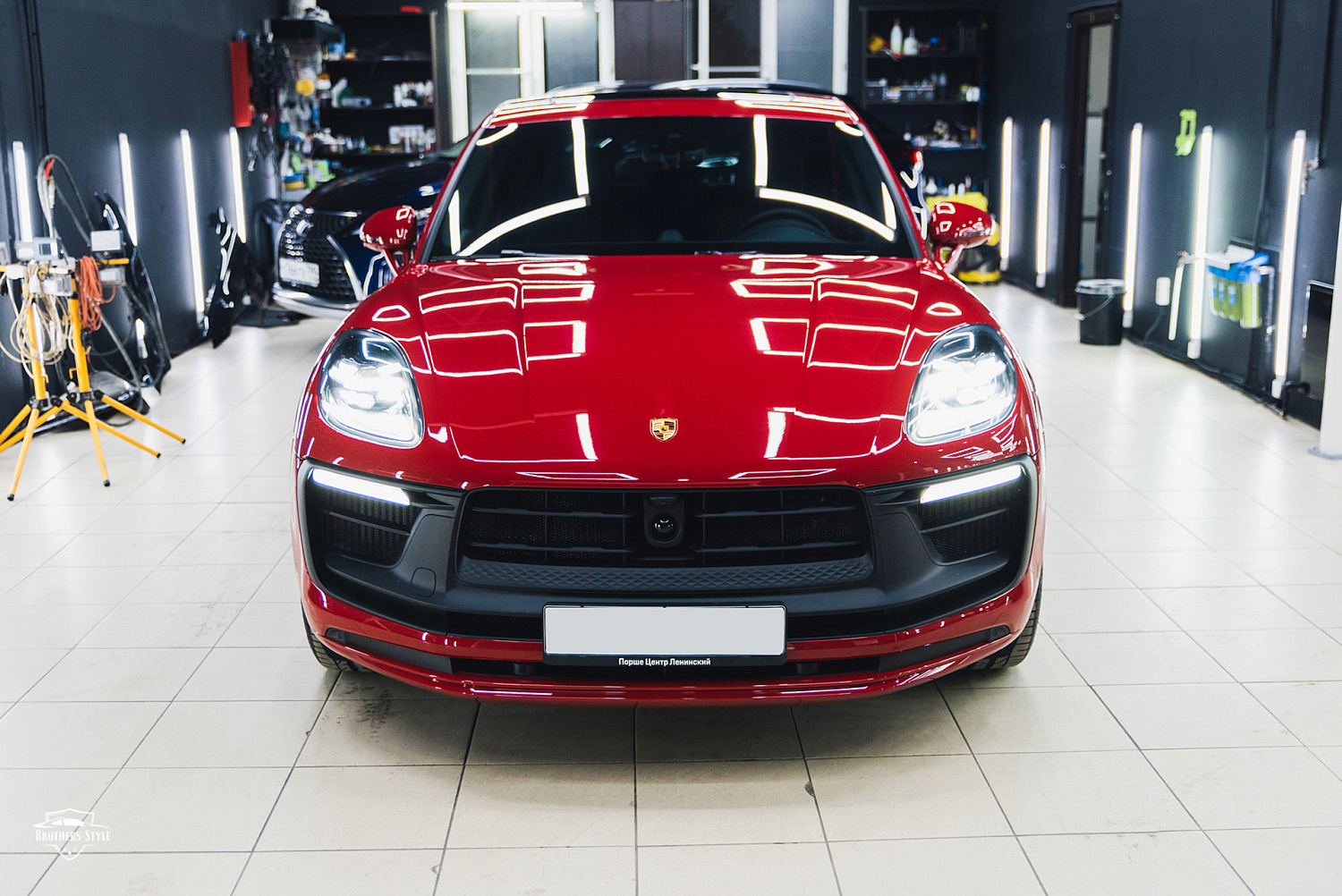 Оклейка Porsche Cayenne