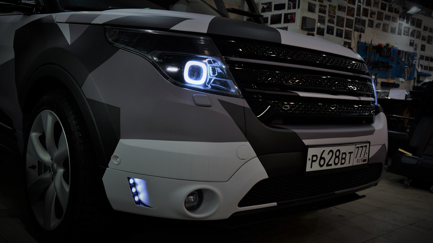 Оклейка Ford Explorer