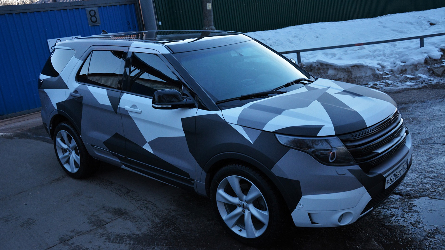 Оклейка Ford Explorer