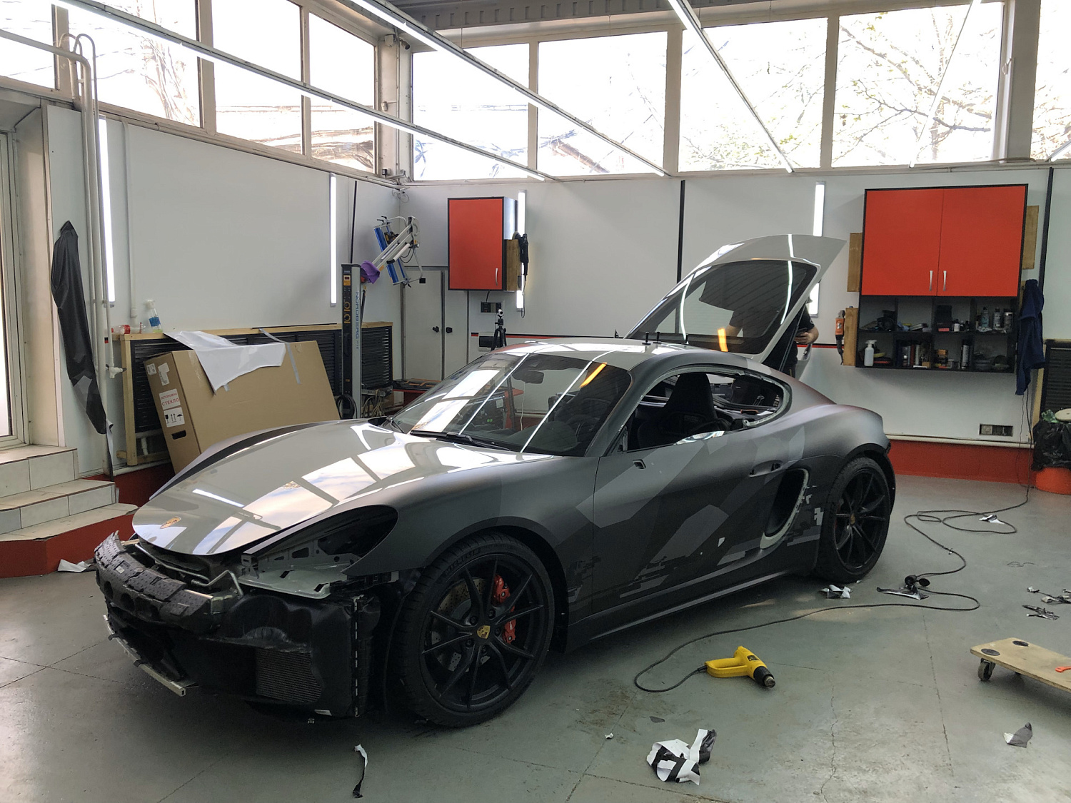 Оклейка Porsche Cayman
