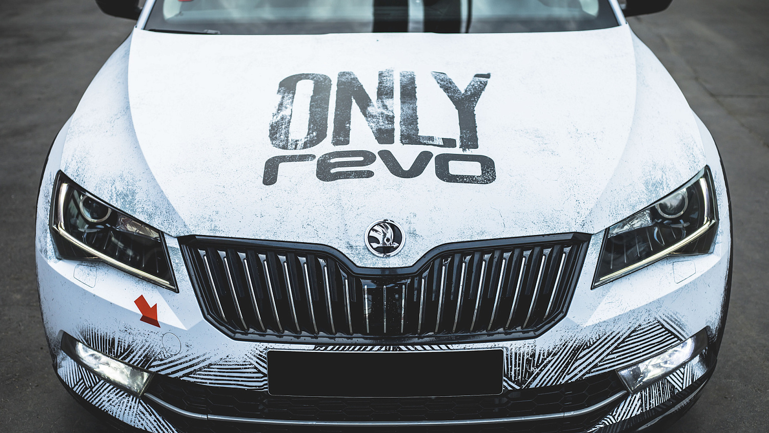 Оклейка Skoda SuperB