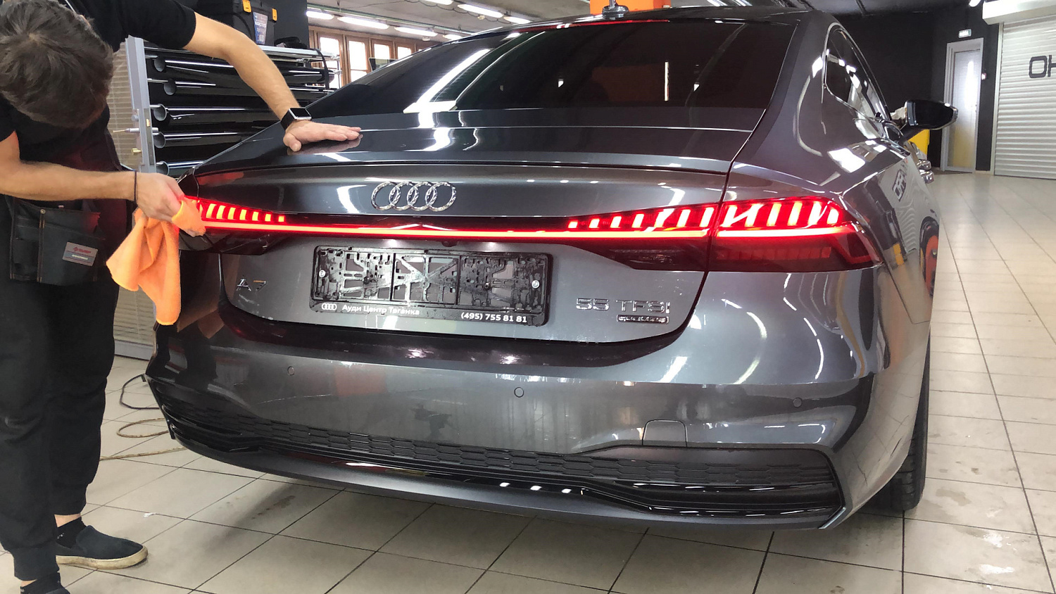 Оклейка Audi A8