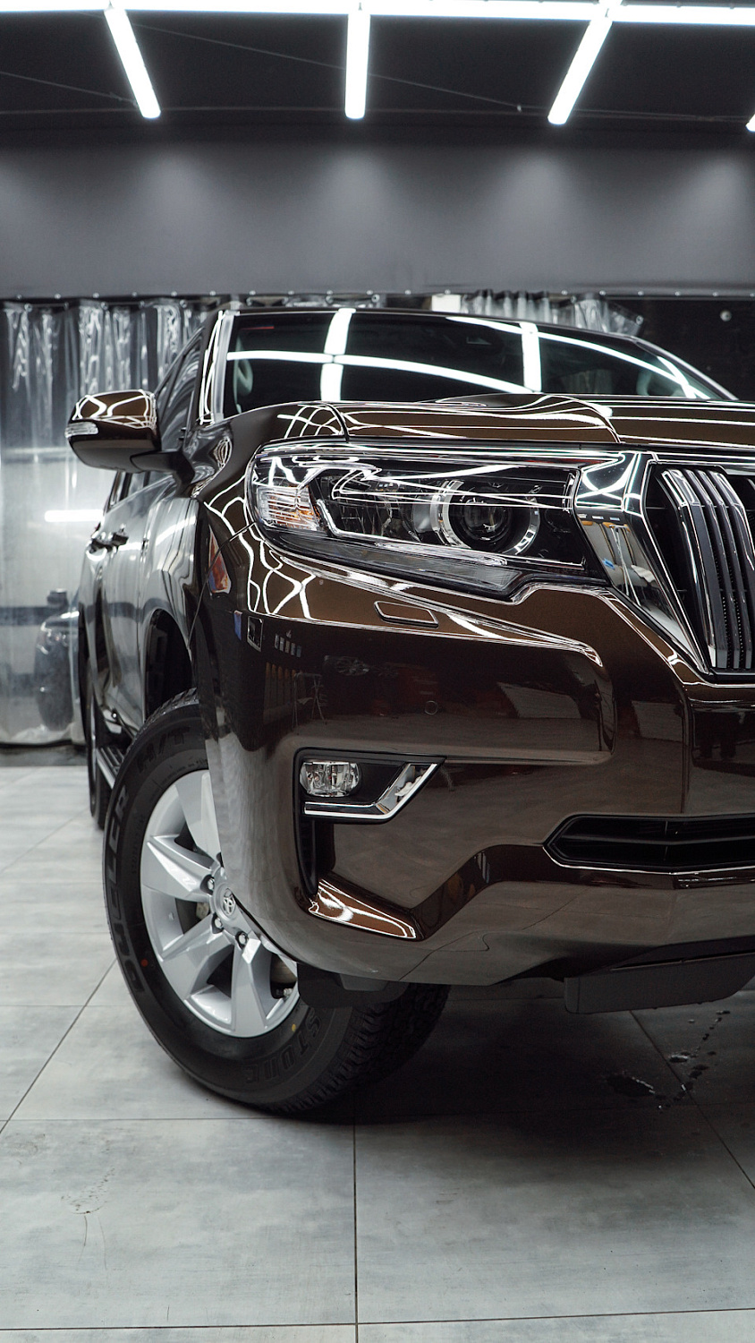Оклейка пленкой Toyota Land Cruiser Prado