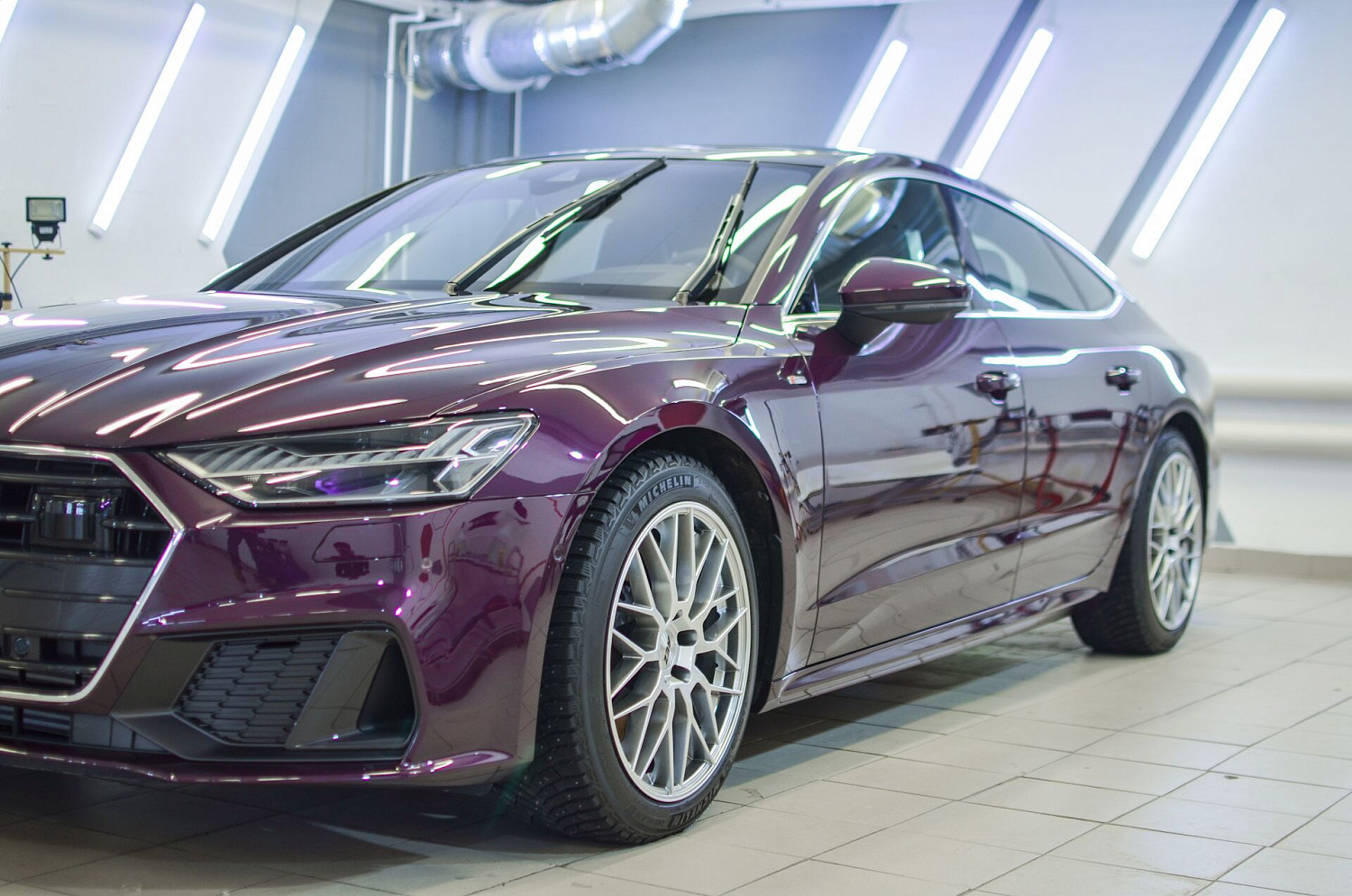 Оклейка Audi A8