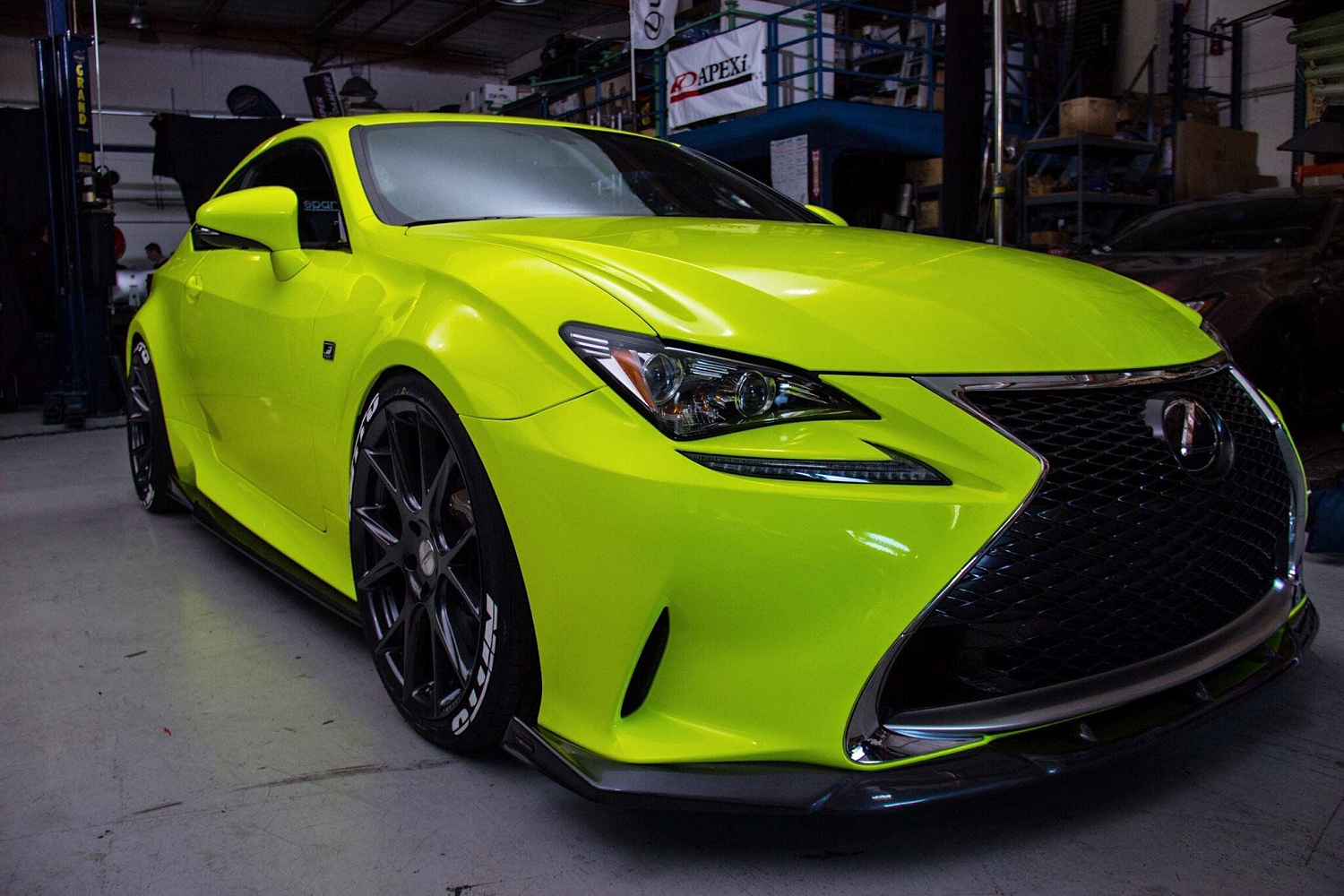 Оклейка пленкой Lexus